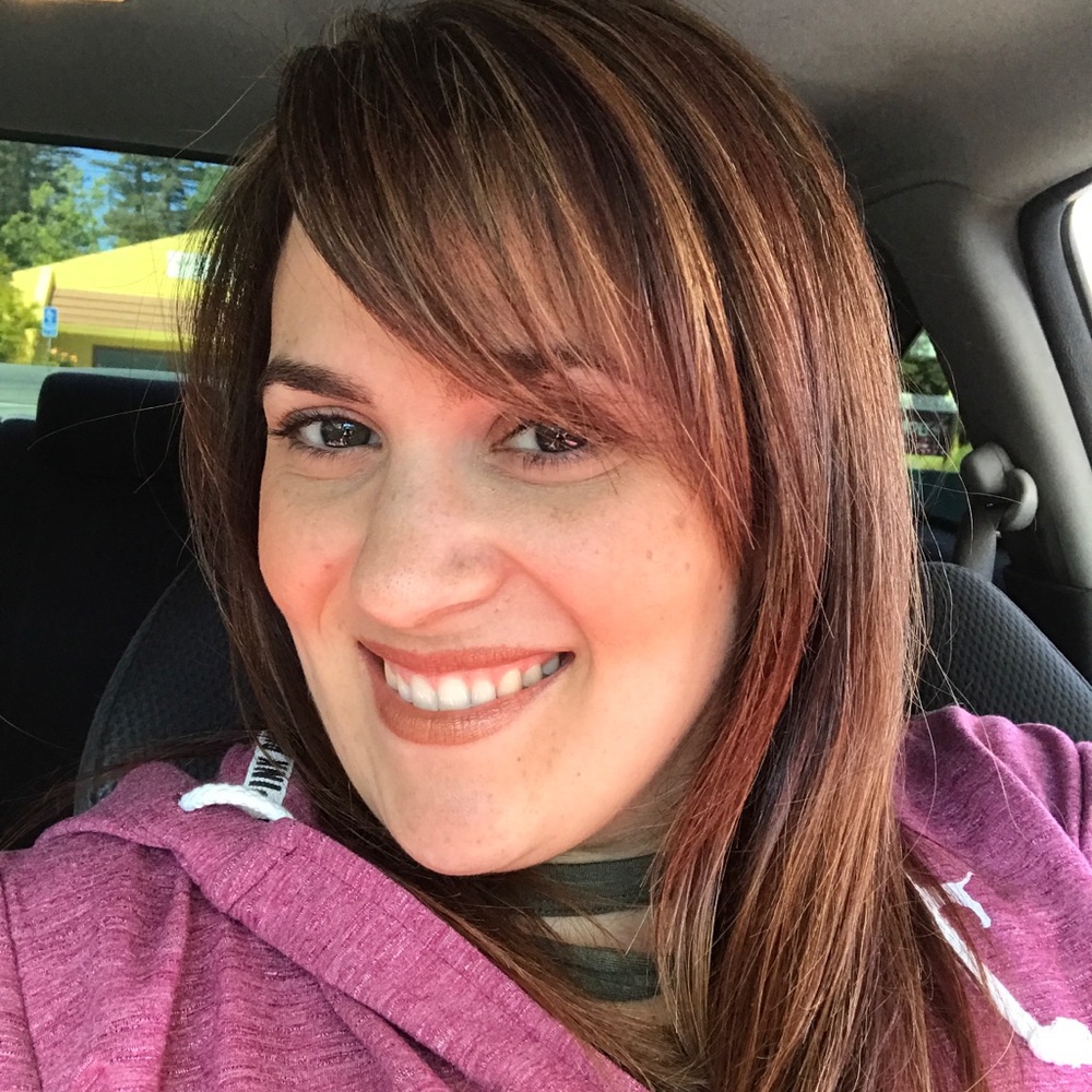 Meet your Posher, Laura